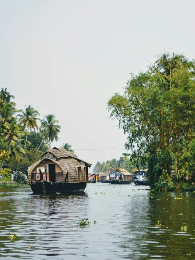 Experience the Tranquil Beauty of Alleppey Backwaters for Under ₹5000