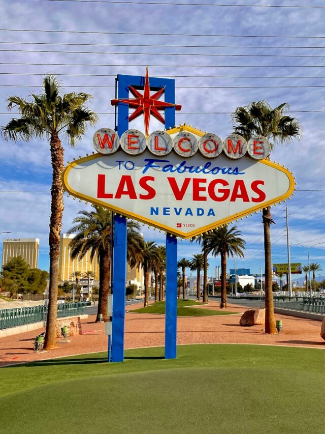 Experience the Magic of Las Vegas on a Budget: Shows and Casinos for Under $90